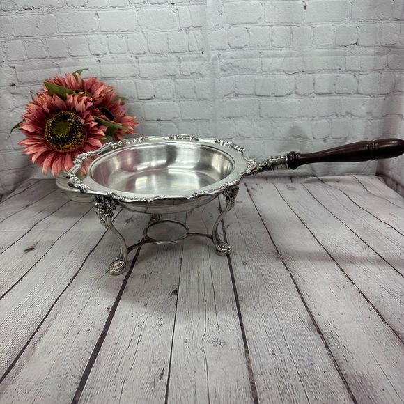 vintage Gorham Silverplate Heritage chaffing Dish with stand YH347 - Picture 1 of 11